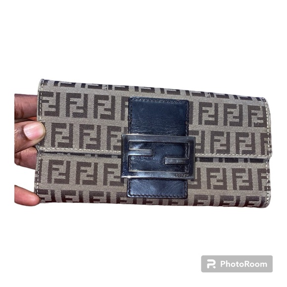 EUC Authentic Fendi Monogram Wallet - Picture 4 of 9